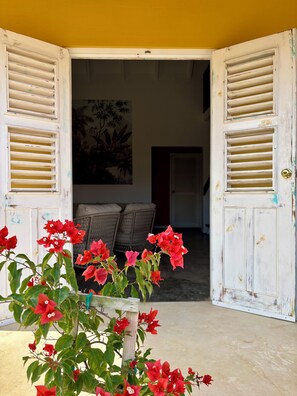 تفاصيل الفندق من الخارج