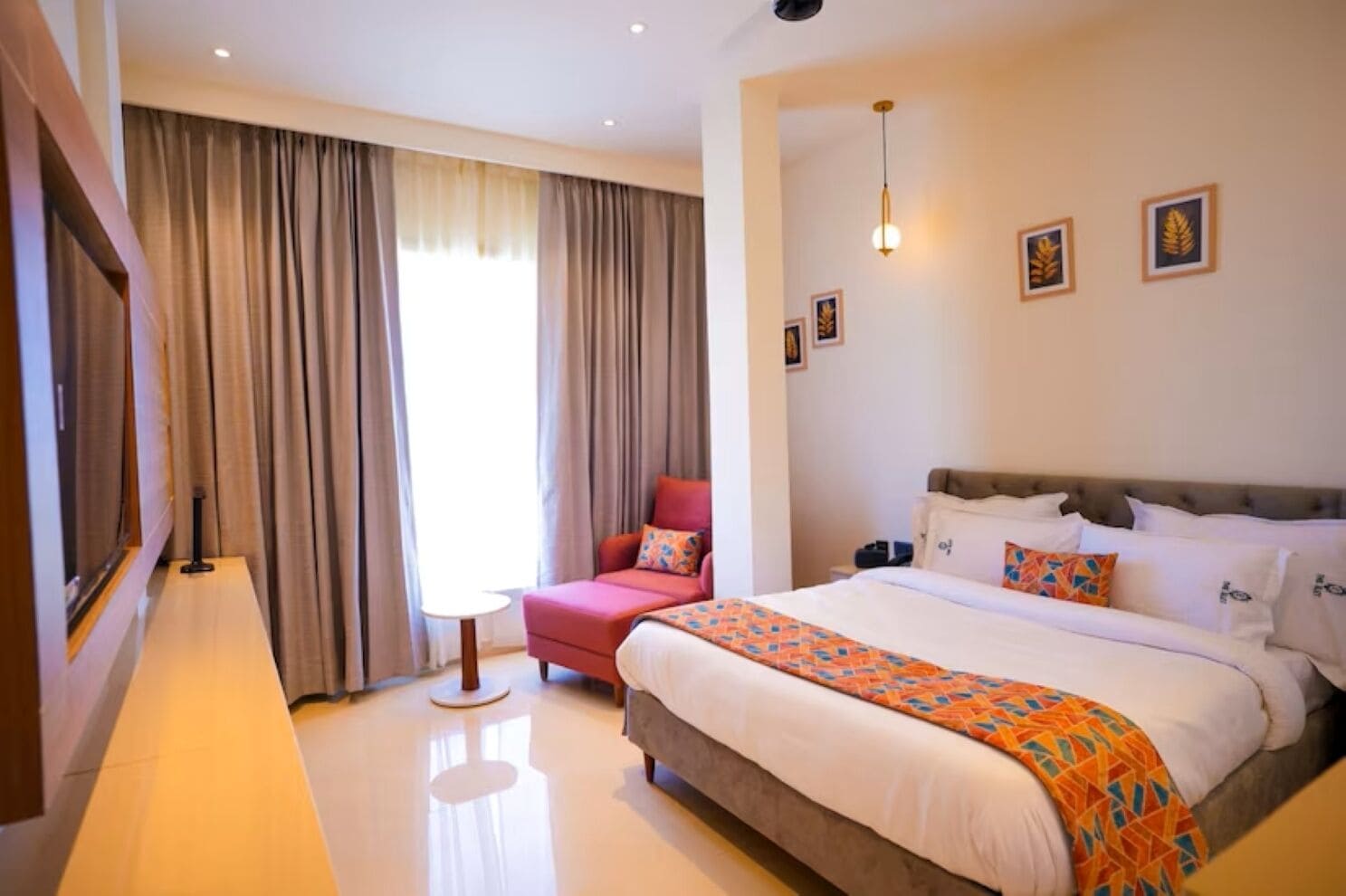 Superior Room, City View | Premium bedding, memory foam beds, minibar, desk