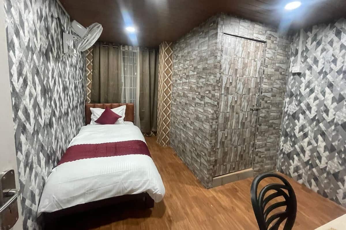 Habitación individual | Escritorio, espacio para trabajar con laptop y wifi gratis