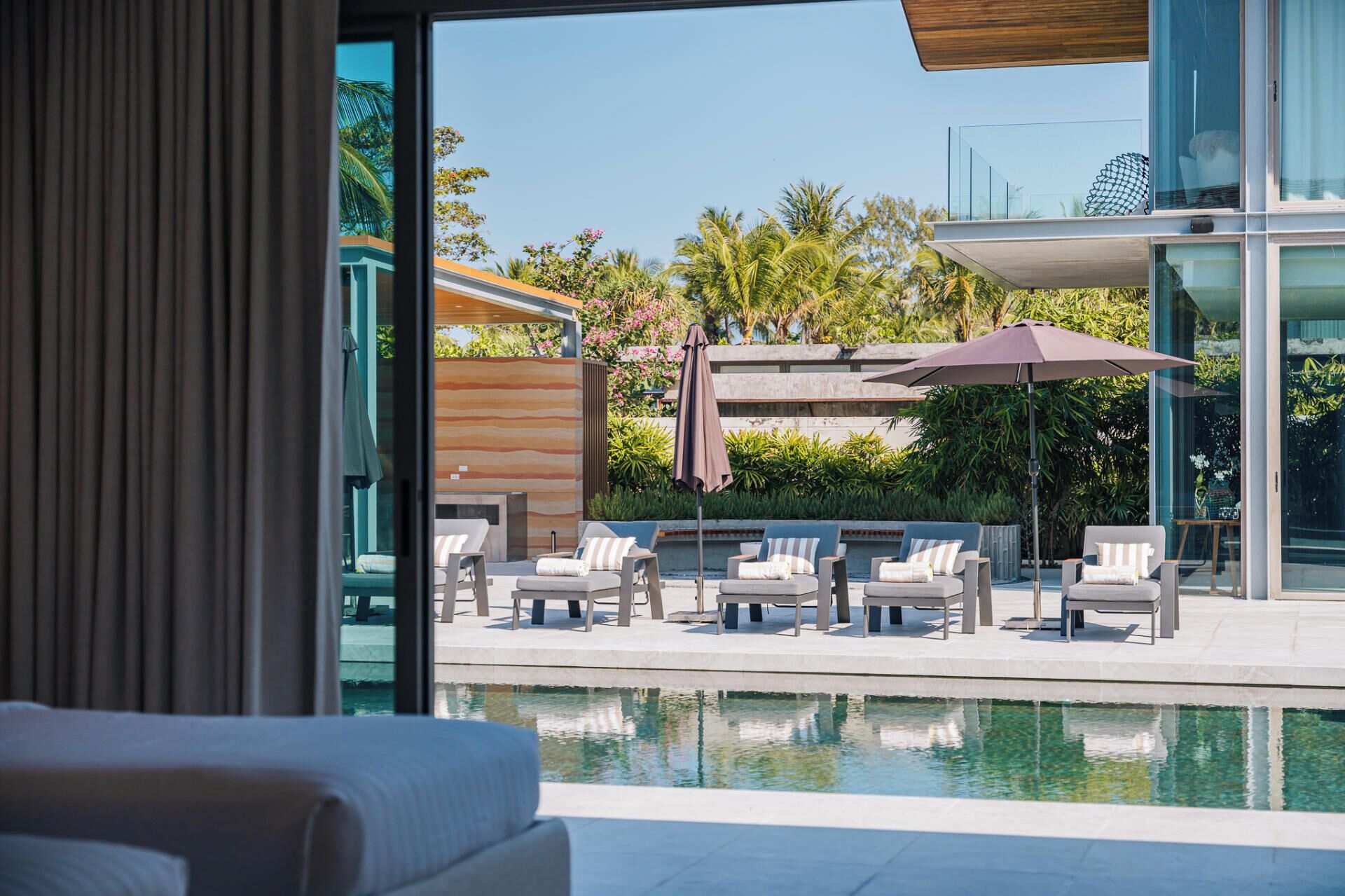 Hồ bơi ngoài trời 