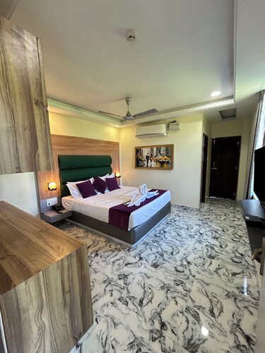 All Season Residency