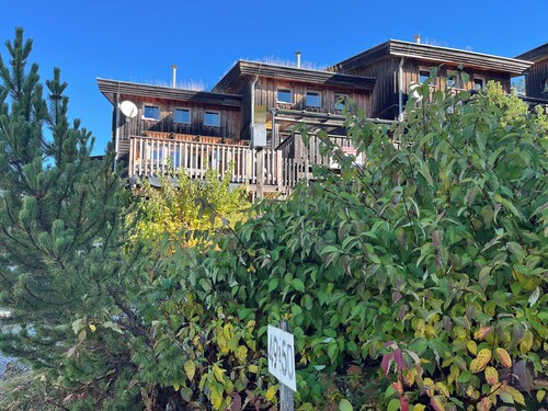 Chalet Gipfelleuchten directly on the ski slope (outdoor sauna available)