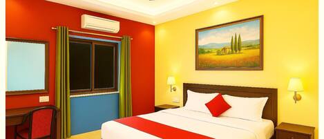 Roba de llit hipoal·lergògena, caixa forta a l'habitació i escriptori