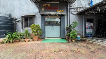 Fachada de la propiedad