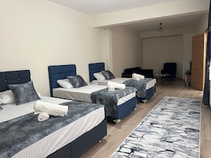 Classic Quadruple Room, Courtyard View