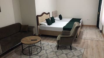 Classic Room, Courtyard View