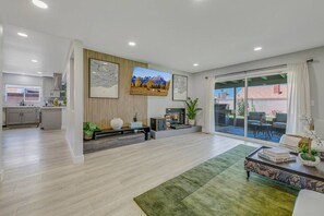 Tv, eldstad och tv-spel