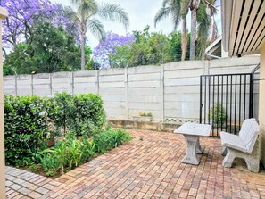 Exterior - Tau Golden Mane  (Johannesburg)