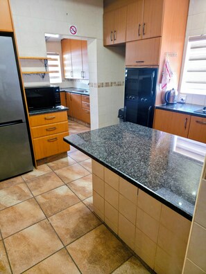 Fridge, microwave, oven, cookware/dishes/utensils - Tau Golden Mane  (Johannesburg)