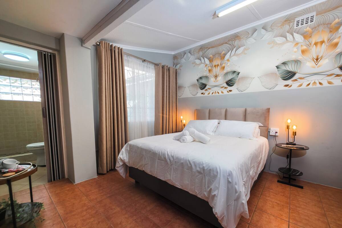 Luxury Double Room, Garden View | Blackout drapes, iron/ironing board, free WiFi