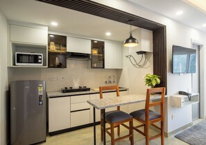 Superior Studio, Balcony, City View | Private kitchen - Bedchambers Apart hotel Sec 39 (Gurugram)