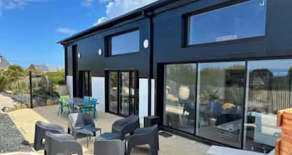 The spacious Tomé loft 10 minutes' walk from the beaches of Trélévern