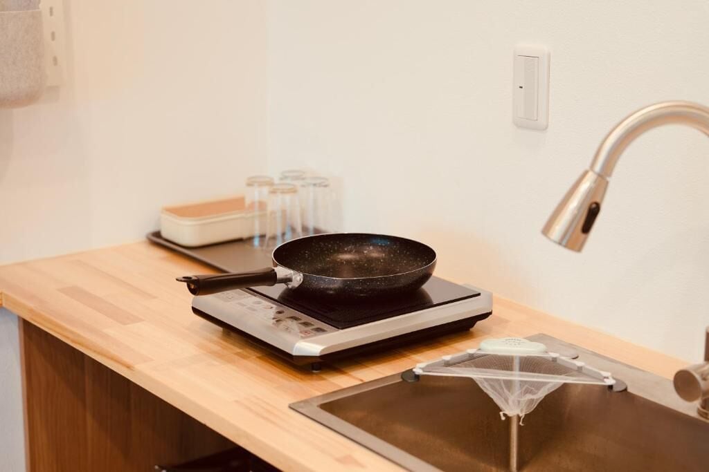 クラシック ツインルーム クイーンベッド 2 台 禁煙 キッチン | 専用キッチン | 冷蔵庫、電子レンジ、コンロ、ハイチェア