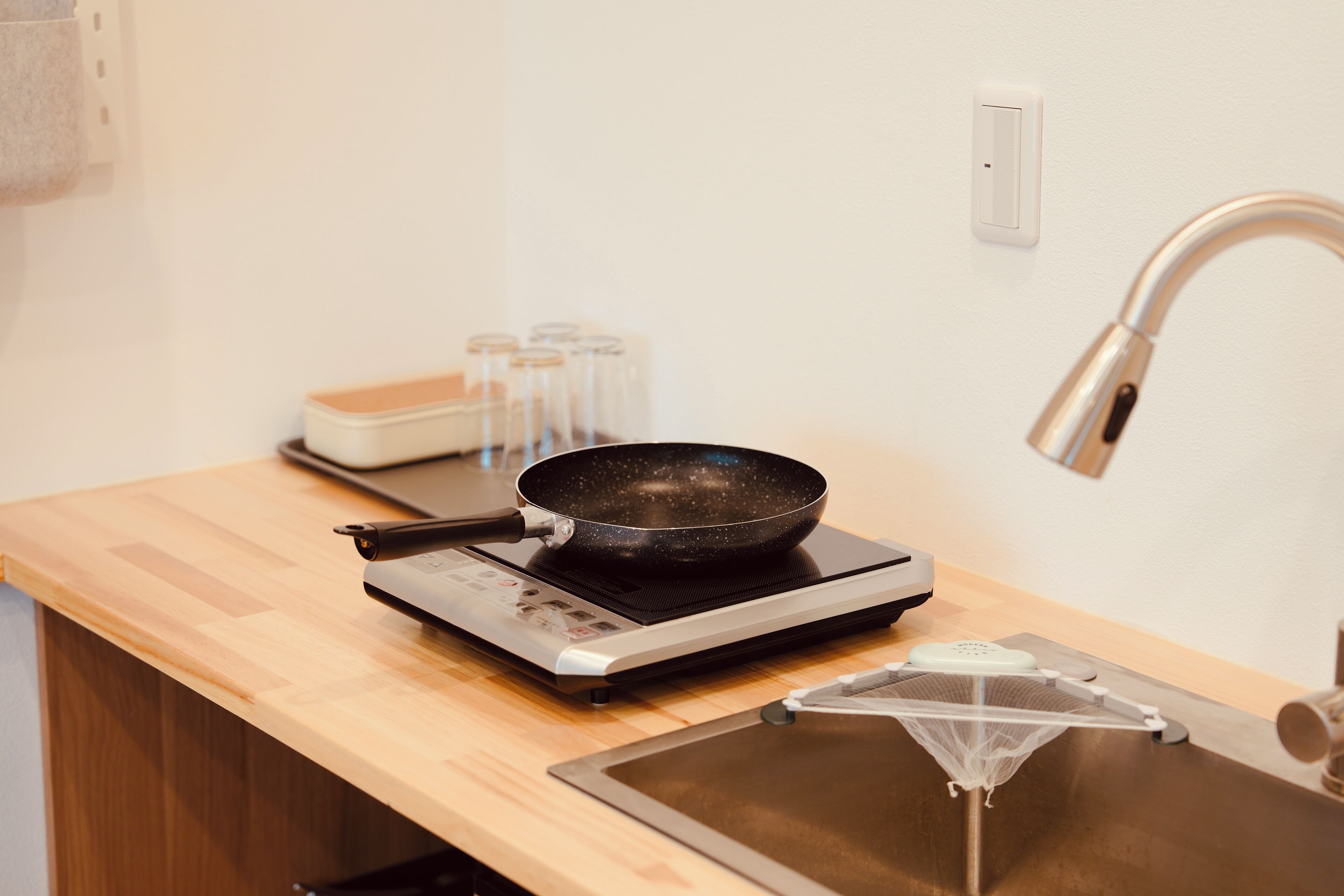 Fridge, microwave, stovetop, highchair