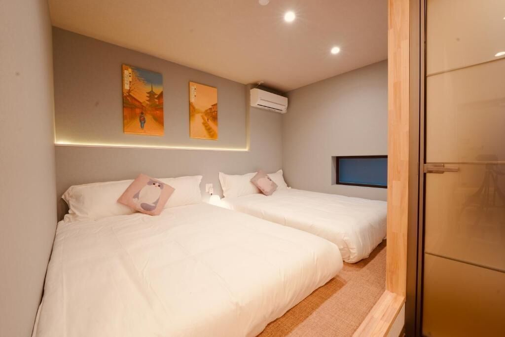 Classic Twin Room, 2 Queen Beds, Non Smoking, Kitchen | In-room safe, laptop workspace, blackout drapes, soundproofing