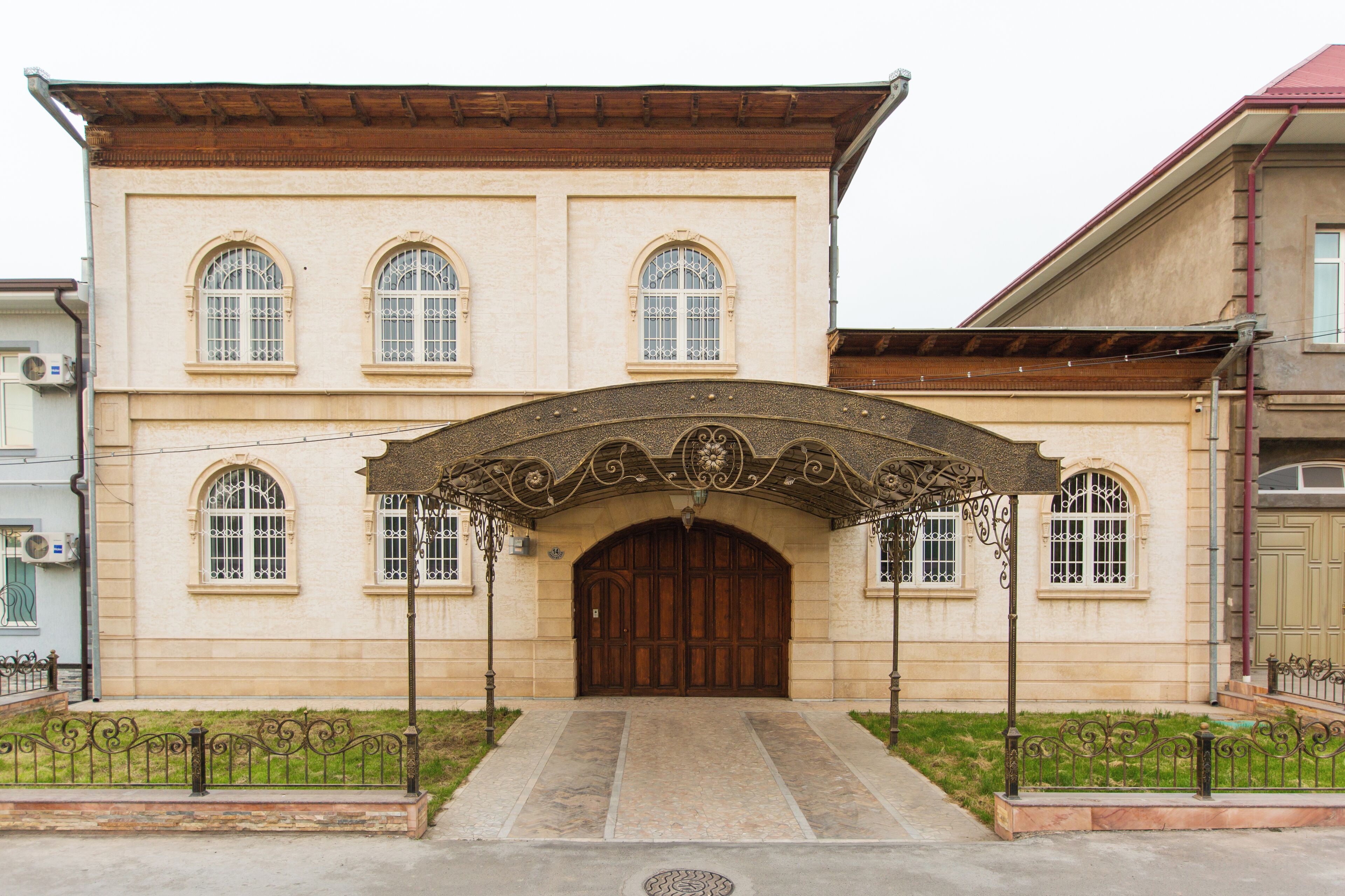 Mặt tiền nơi lưu trú