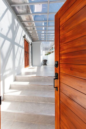 Villa, balcon, vue baie | Terrasse/Patio