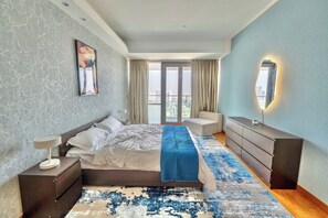 In-room safe, desk, iron/ironing board, free WiFi