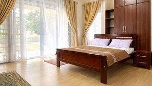 Unclassified image, 4 of 21, button - 5 minutes from the Chimpazee trekking site |Spacious guest house (Masindi)