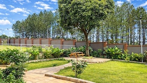 Unclassified image, 2 of 21, button - 5 minutes from the Chimpazee trekking site |Spacious guest house (Masindi)