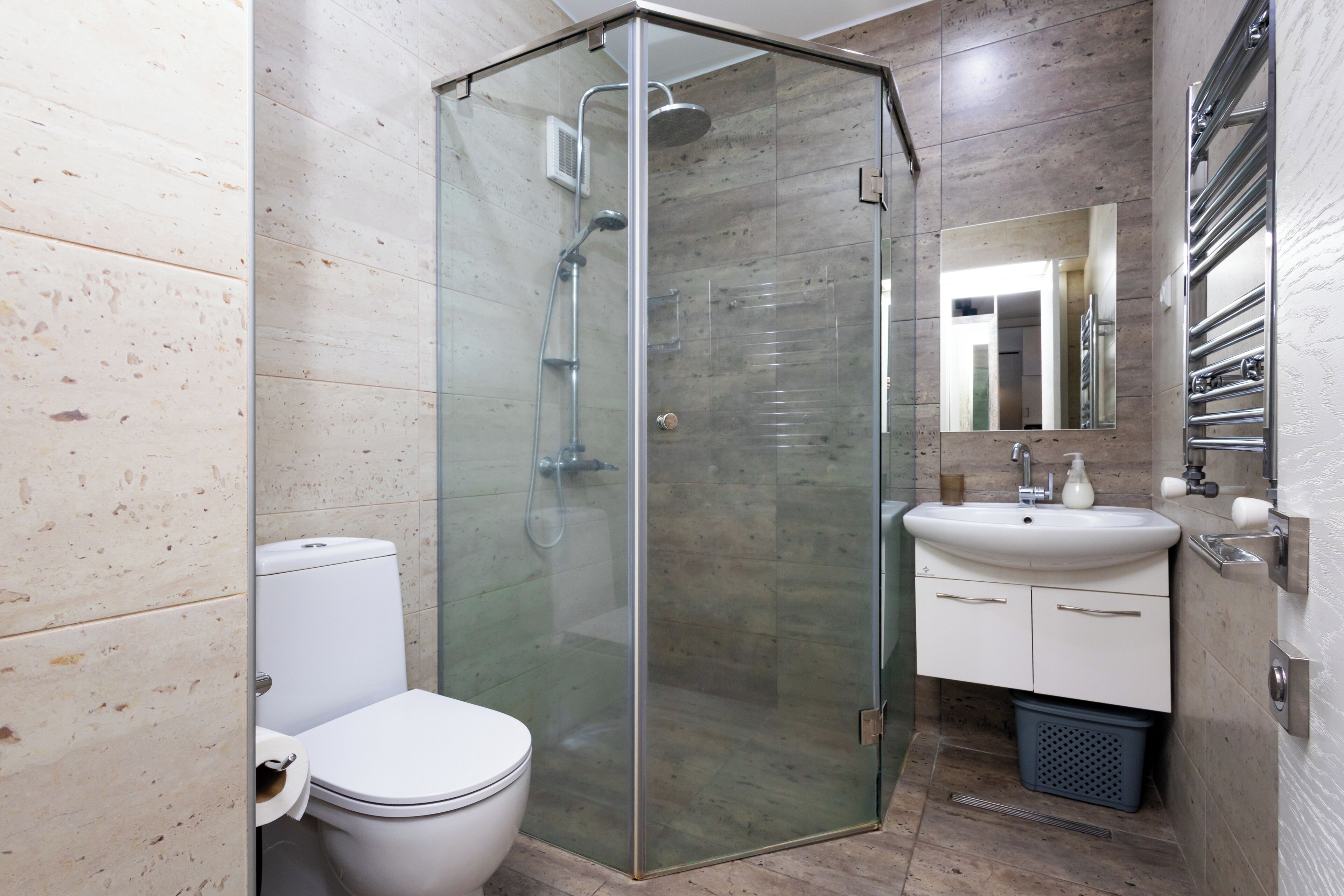 Comfort Apartment | Bathroom