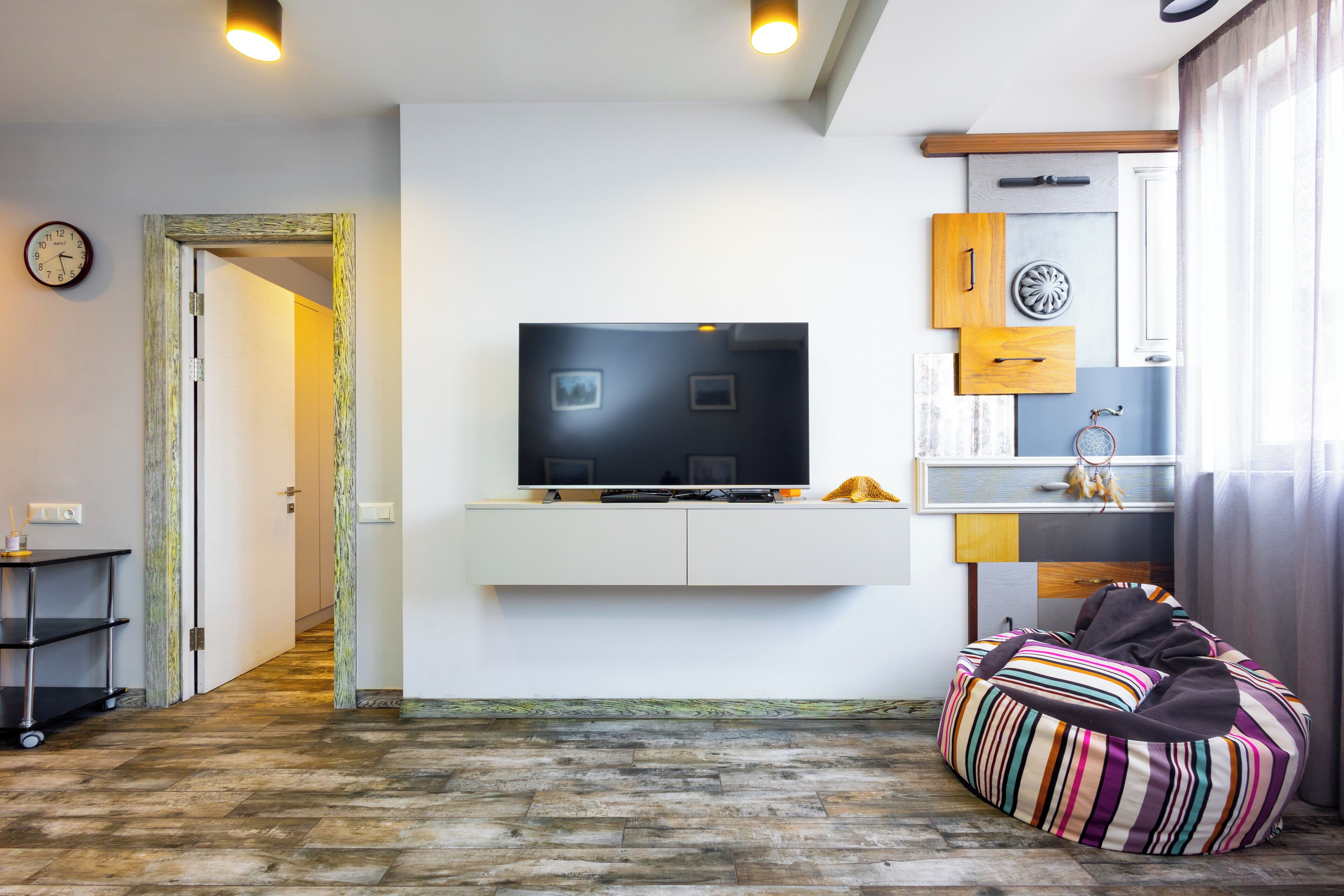 舒适公寓 | 起居区 | 50-英寸纯平电视（配备有线频道）