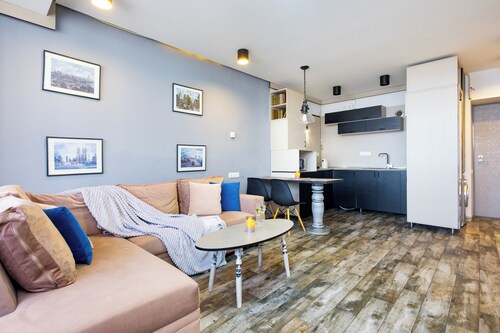 Apartment by Luxe Group SN400