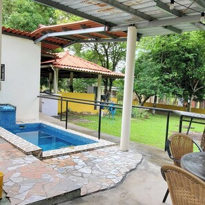 Property grounds - cozy corner with pool minutes away from the beach (Chame)