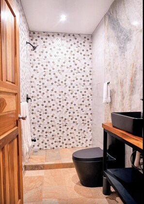 Shower, towels