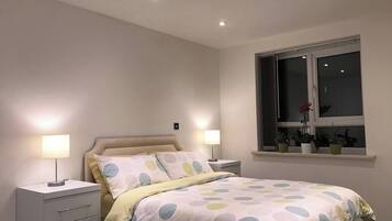 1 間睡房、熨斗/熨衫板、上網、床單