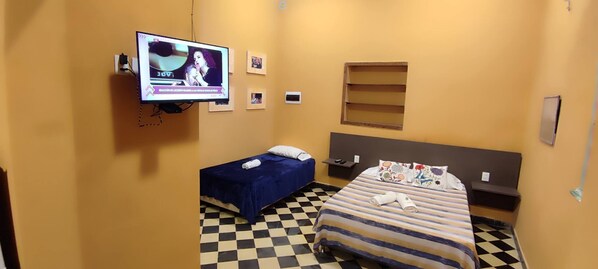 1 bedroom, iron/ironing board, internet, bed sheets