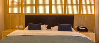 Heinemann’s Guest House— With Jacuzzi & Local Family vibes