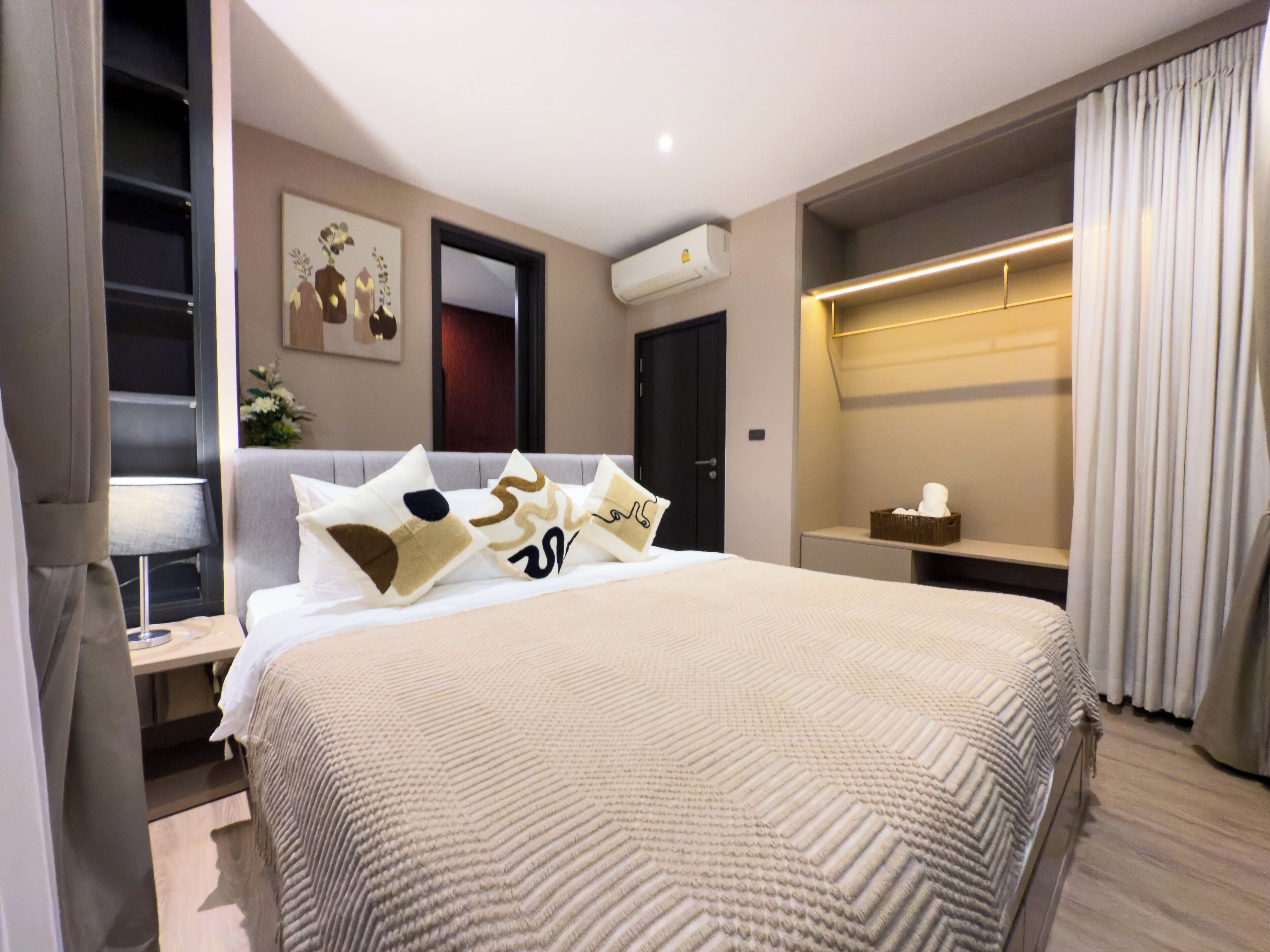 2 soverom, strykejern/-brett, internettilgang og sengetøy