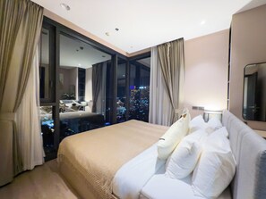2 bedrooms, iron/ironing board, Internet, bed sheets