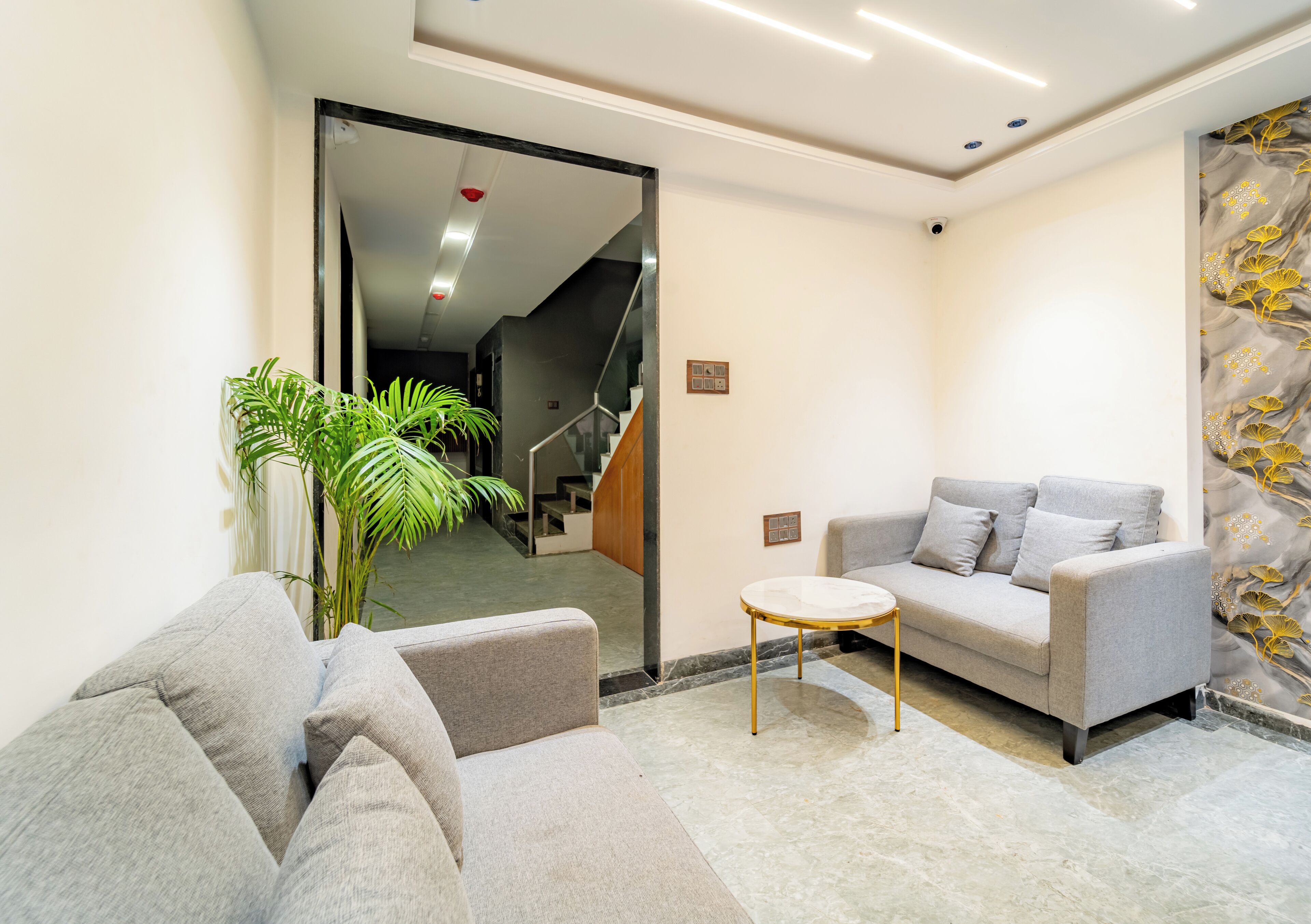 Coin salon dans le hall