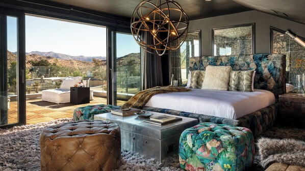 House (6 Bedrooms) | Interior