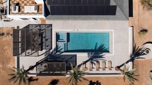 House (6 Bedrooms) | Interior