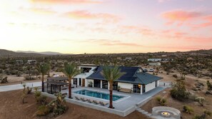 House (6 Bedrooms) | Interior