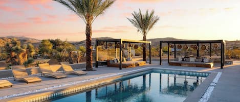 House (6 Bedrooms) | Interior