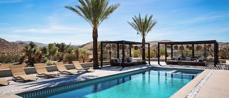 House (6 Bedrooms) | Interior