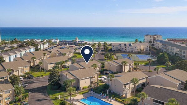 Steps From The Sand Bright Coastal Stay W/ Pool Access Coastal Hideaway By Avantstay - Destin