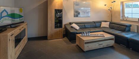 Smart-tv, een dvd-speler en een stereo