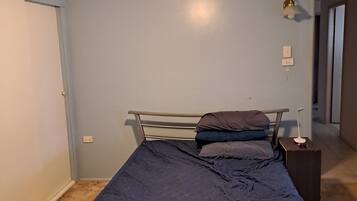 3 bedrooms, bed sheets