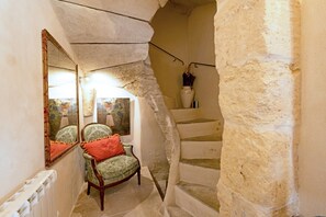 Interior - Heated Pool Apartment in Uzes (Uzès)