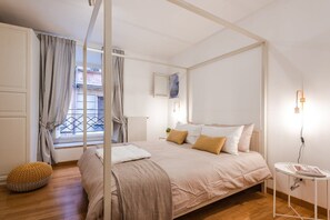 2 bedrooms, desk, iron/ironing board, travel cot