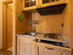 Microwave, dishwasher