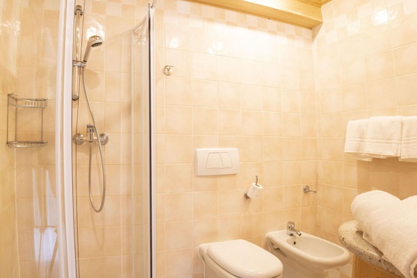 Interior Design, Flooring, Fussboden, Holz, Möbel, Decke, Zimmer, Bett, Schlafzimmer, Bettrahmen