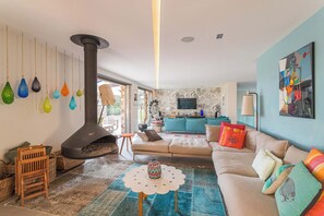 Smart TV, fireplace, offices - Elegant Villa Overlooking Gaou Bay (Bormes-les-Mimosas)