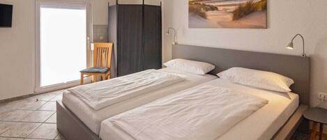 3 habitaciones, tabla de planchar con plancha y wifi gratis