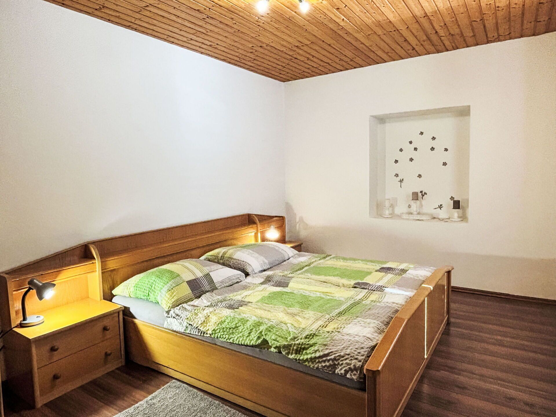 2 Schlafzimmer, Reisekinderbett, kostenloses WLAN